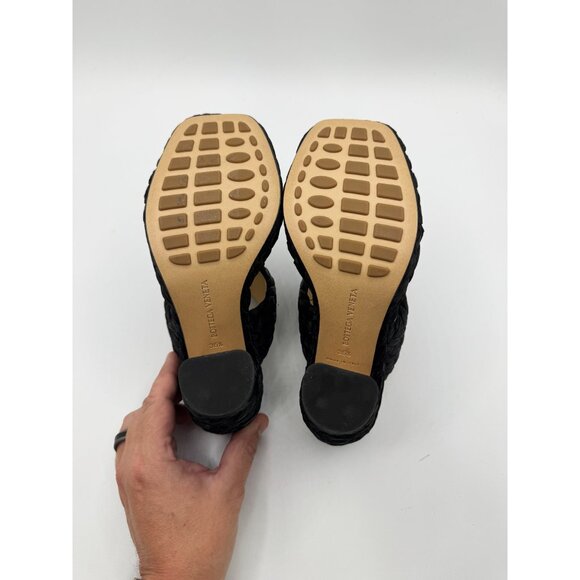 Bottega Veneta Trinity Canalazzo Woven Platform Sandals in Black - Picture 8 of 12